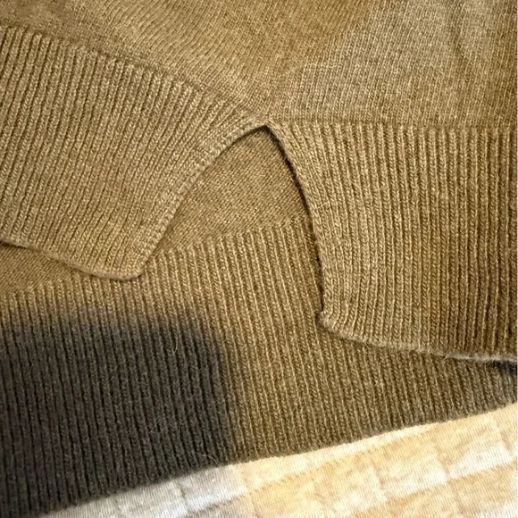 Mossimo Dutti Italian Yarn Wool Alpaca Blend V Neck Sweater Womens Medium